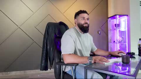 Snapshot of glennmasters chatting on March 2, 10:47 am Matthew .. for short call me Matt online show from March 2, 10:47 am