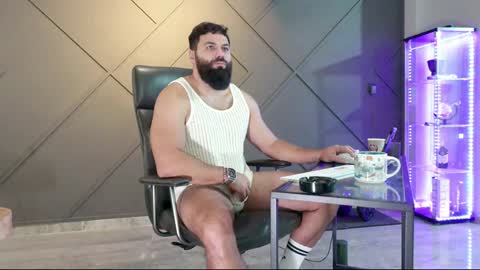 Snapshot of glennmasters chatting on December 11, 6:59 am Matthew .. for short call me Matt online show from December 11, 6:59 am