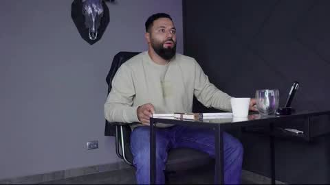 Snapshot of glennmasters chatting on September 18, 3:41 am Matthew .. for short call me Matt online show from September 18, 3:41 am