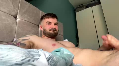 gmangee11 online show from April 3, 1:19 pm