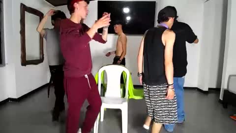 THOMAS AND DAMIAND online show from September 27, 6:28 pm