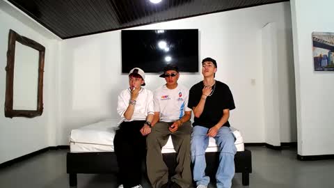 THOMAS AND DAMIAND online show from October 2, 6:23 pm