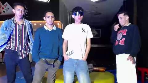 THOMAS AND DAMIAND online show from February 2, 7:04 pm