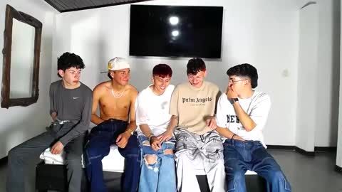 THOMAS AND DAMIAND online show from September 20, 6:30 pm