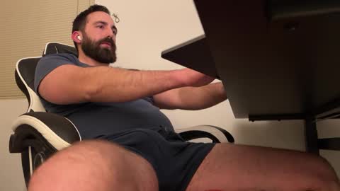 Snapshot of gnorris88 chatting on February 10, 2:30 am Gavin Norris online show from February 10, 2:30 am