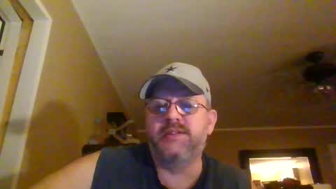 IDKIDCIDGAF online show from December 3, 1:33 am