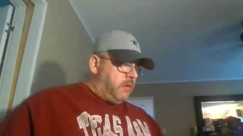 IDKIDCIDGAF online show from December 1, 9:18 pm