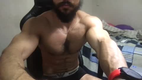 god hunkules online show from December 4, 6:06 pm