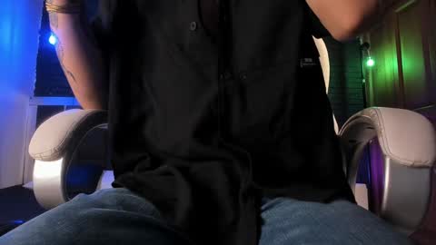 Snapshot of godly_huan chatting on January 25, 6:01 am HUAN online show from January 25, 6:01 am