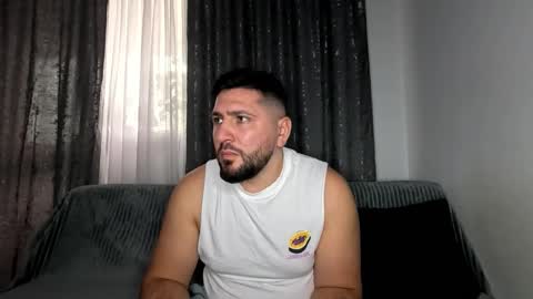 gold_alpha_boy online show from November 3, 12:09 pm