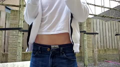 Snapshot of goldenelixxxir chatting on March 11, 11:44 am   online show from March 11, 11:44 am