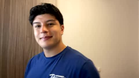 goldenknight33 online show from September 20, 2:28 pm