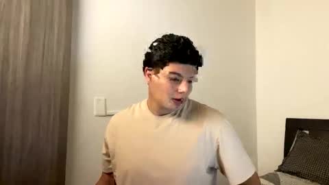 goldenknight33 online show from September 10, 2:05 pm