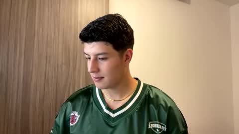 goldenknight33 online show from October 21, 3:26 pm