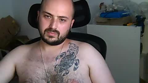 goldenspainboy online show from August 4, 5:39 pm