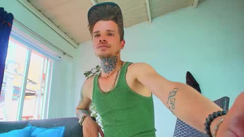 Snapshot of goldy_loyal99 chatting on September 16, 5:14 pm Goldy Loyal93 online show from September 16, 5:14 pm