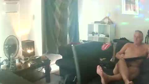 goldyguy011 online show from February 3, 2:20 am