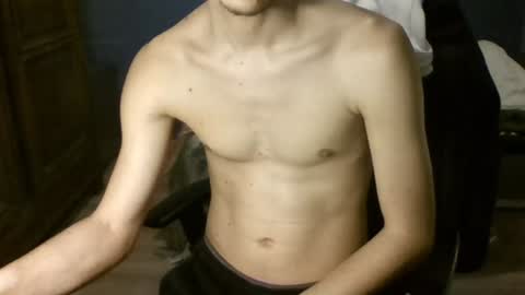 Snapshot of goodboy146 chatting on January 1, 10:35 pm Goodboy online show from January 1, 10:35 pm