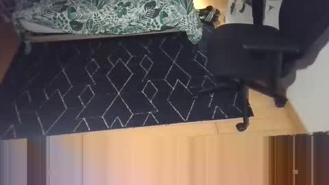 Snapshot of goura2000 chatting on October 13, 9:43 pm goura2000 online show from October 13, 9:43 pm