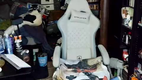 Christopher online show from May 26, 2:07 am