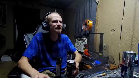 Snapshot of greenlungs8195 chatting on October 6, 7:46 am Greenlungs8195 online show from October 6, 7:46 am