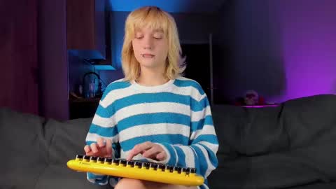 Greg-independent model online show from March 8, 7:40 pm