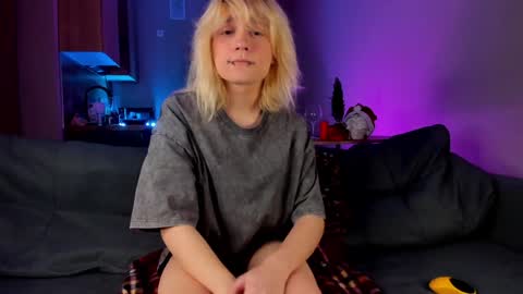 Greg-independent model online show from December 23, 7:09 pm