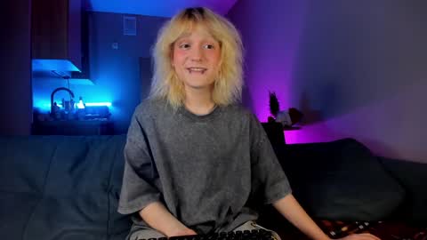 Greg-independent model online show from December 22, 4:17 pm