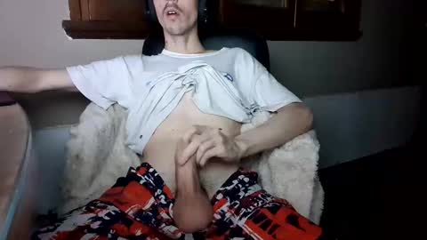 Snapshot of grod6999 chatting on February 8, 7:59 pm grod6999 online show from February 8, 7:59 pm