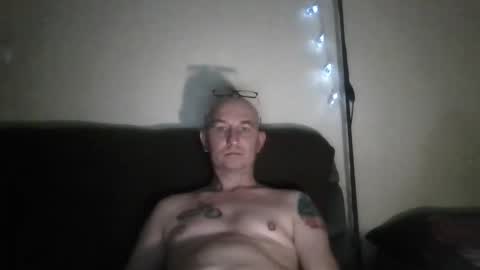 Snapshot of grzegorz40 chatting on October 31, 7:06 pm grzegorz40 online show from October 31, 7:06 pm