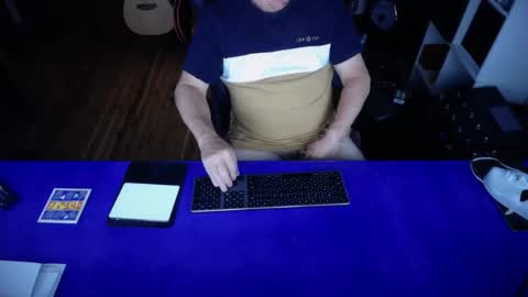 guesswhatigot2 online show from March 1, 9:18 am