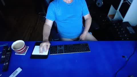 guesswhatigot2 online show from December 10, 9:23 am