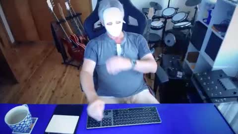 guesswhatigot2 online show from February 28, 7:05 am