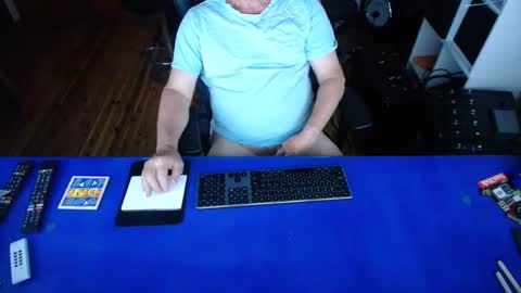 guesswhatigot2 online show from December 2, 10:38 am