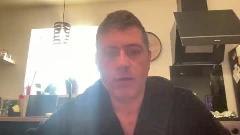 guil0 online show from October 26, 10:39 am