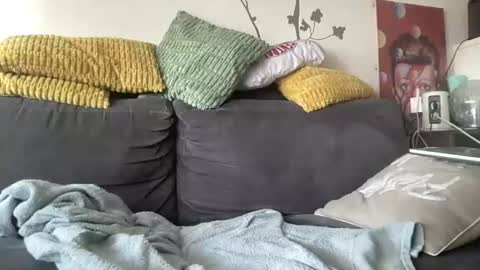 gummicasual online show from June 25, 7:13 am