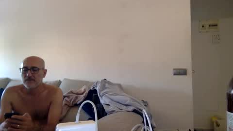 gustavoquinterodiaz online show from November 2, 4:55 pm