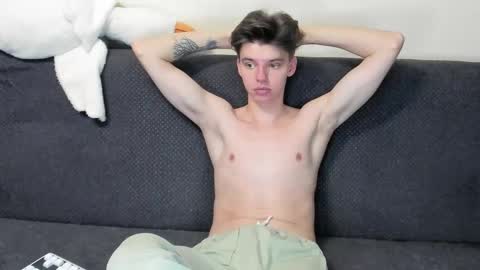 guy_liam1 online show from November 26, 2:09 pm