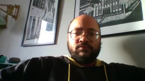 Snapshot of guy_wood15 chatting on January 3, 9:25 am guy_wood15 online show from January 3, 9:25 am