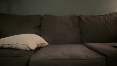 Snapshot of guyduder chatting on October 31, 1:18 am guyduder online show from October 31, 1:18 am