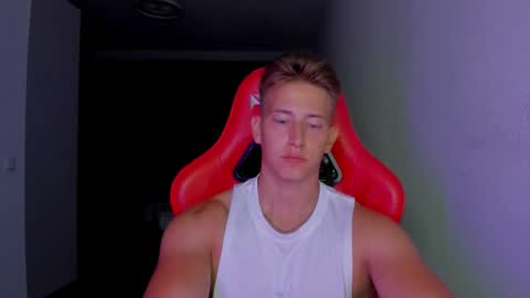 Oliver online show from November 10, 9:53 pm