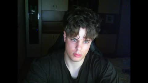 gymguy0505 online show from April 16, 9:39 pm