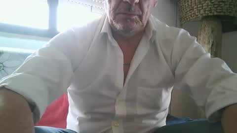 gyrdy online show from February 11, 3:29 pm