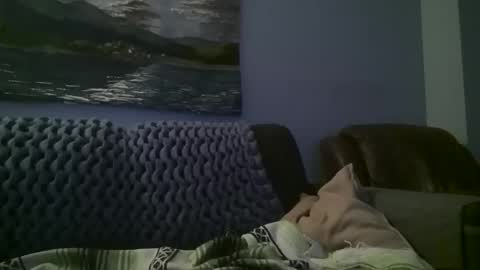 Snapshot of hairiestbear chatting on January 11, 9:47 am Hairiest Bear online show from January 11, 9:47 am