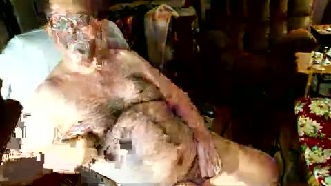 hairybear813 online show from January 5, 11:44 pm