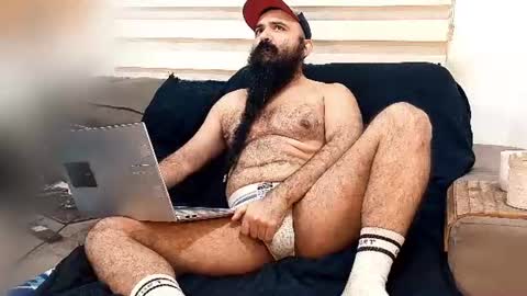 Hairy Beard Smoker online show from July 5, 6:59 pm