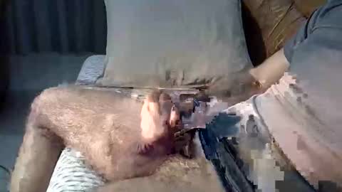 Snapshot of hairydaduncut chatting on October 22, 12:31 pm hairydaduncut online show from October 22, 12:31 pm