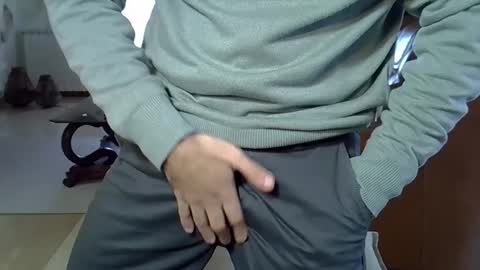 Snapshot of hairydaduncut chatting on January 31, 1:02 pm hairydaduncut online show from January 31, 1:02 pm