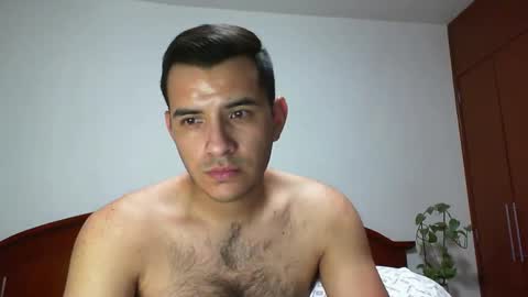 Snapshot of hairyeffect chatting on December 18, 2:21 am Damian online show from December 18, 2:21 am