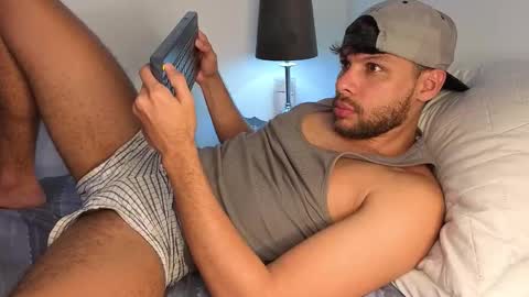 Independent       model  online show from November 15, 12:45 am